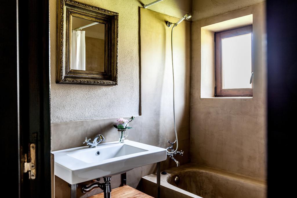 Estanca La Pau - Adults Only Guest House Malla Bagian luar foto