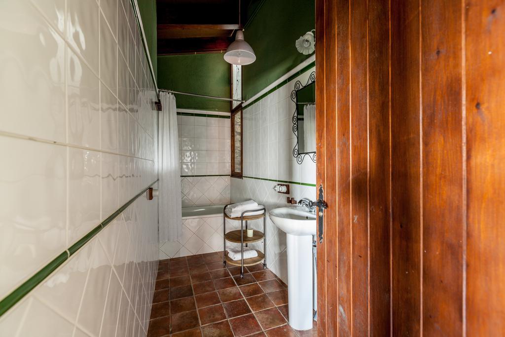 Estanca La Pau - Adults Only Guest House Malla Bagian luar foto