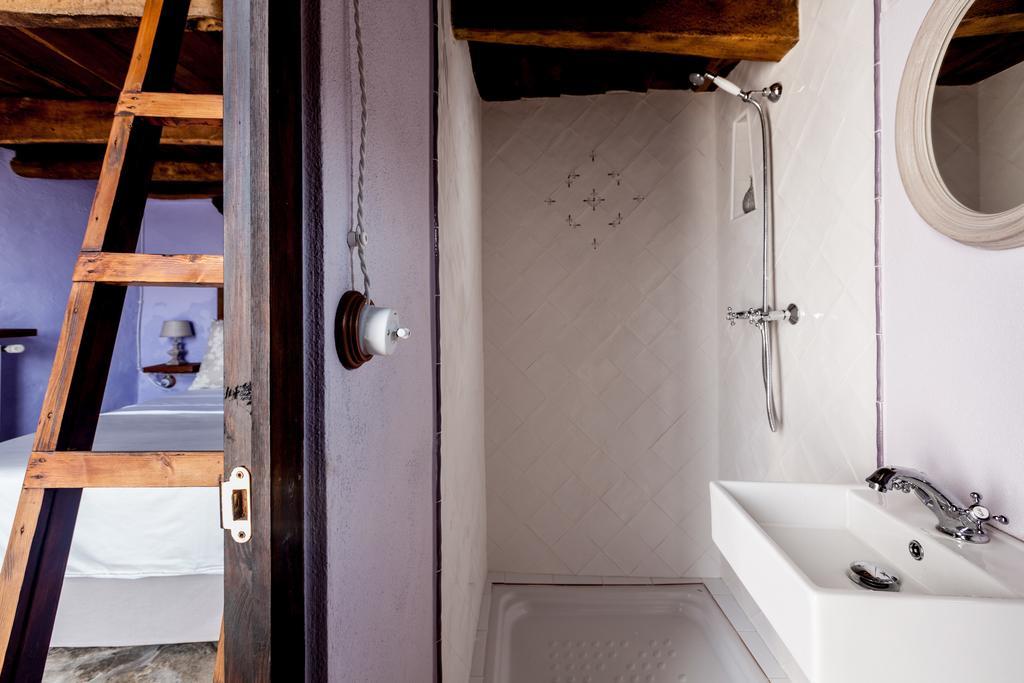 Estanca La Pau - Adults Only Guest House Malla Bagian luar foto