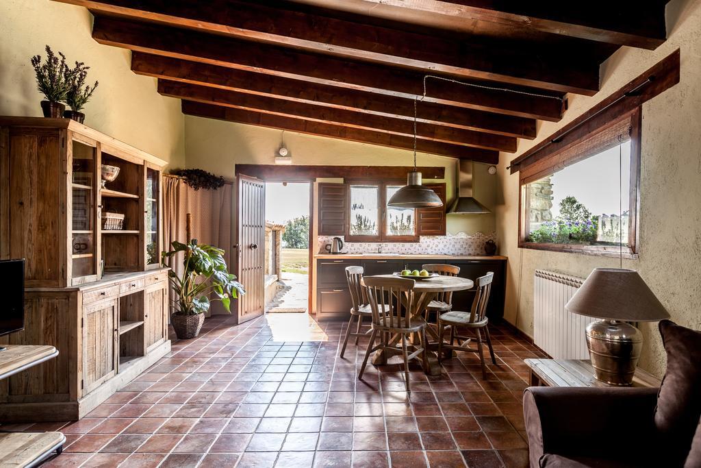 Estanca La Pau - Adults Only Guest House Malla Bagian luar foto